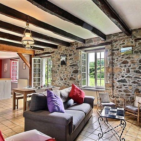 Holiday Home Le Gite De Kerneuil Gommenecʼh Kültér fotó