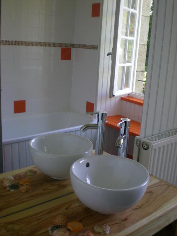 Holiday Home Le Gite De Kerneuil Gommenecʼh Szoba fotó